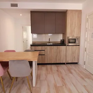 https://gloria-suites.es-andalucia.com